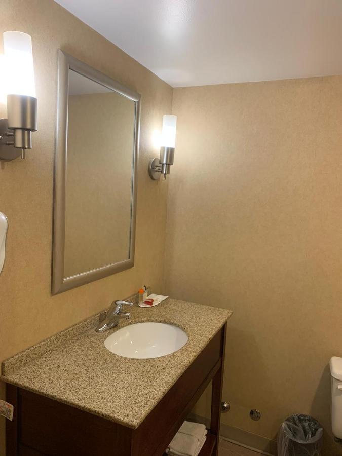 Ramada By Wyndham Niagara Falls/Fallsview Exterior foto