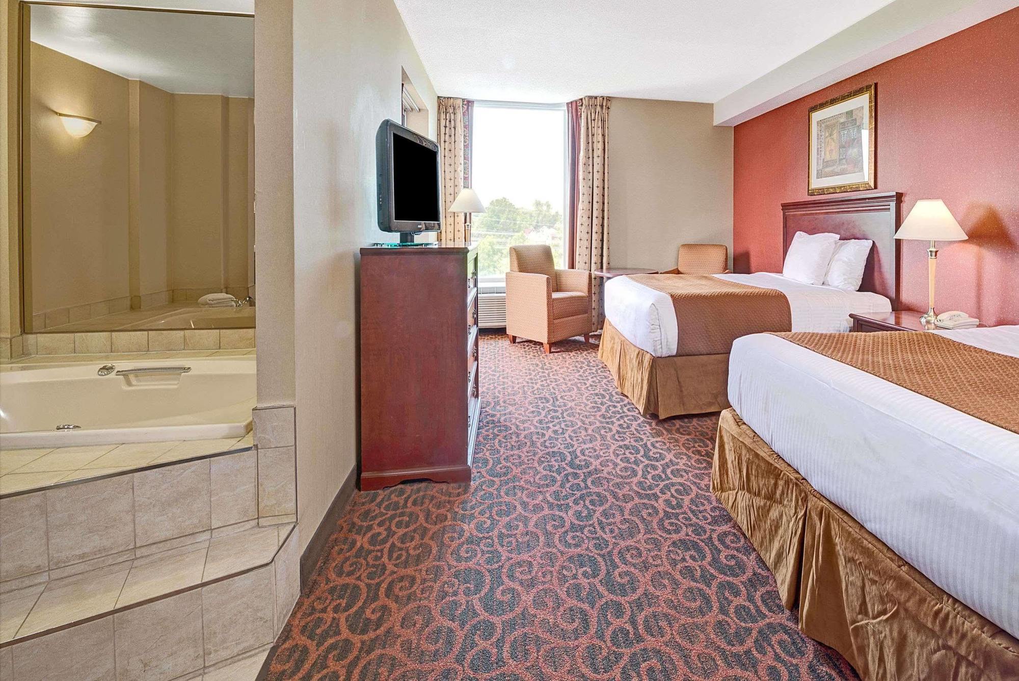 Ramada By Wyndham Niagara Falls/Fallsview Exterior foto