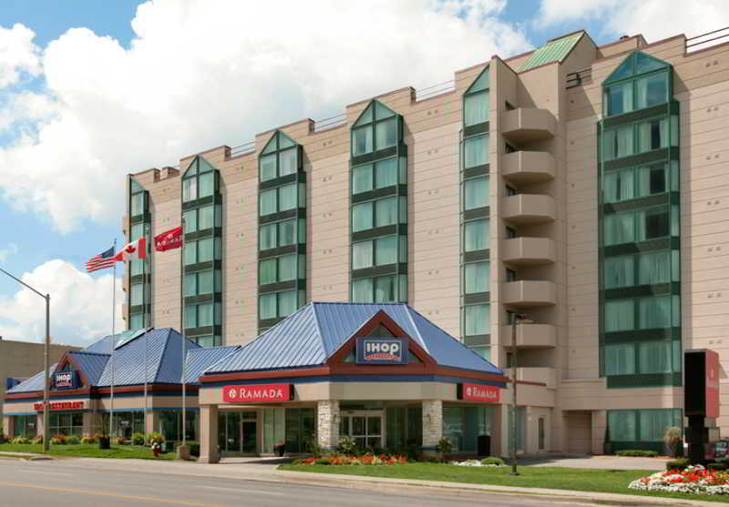 Ramada By Wyndham Niagara Falls/Fallsview Exterior foto